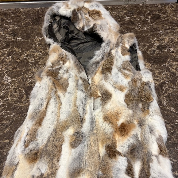 Fur vest - Picture 1 of 7